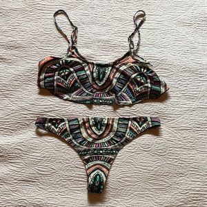 XS Body Glove tribal bikini swimsuit